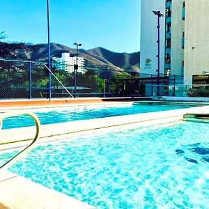 Con Piscina Y Parqueadero Apartamento